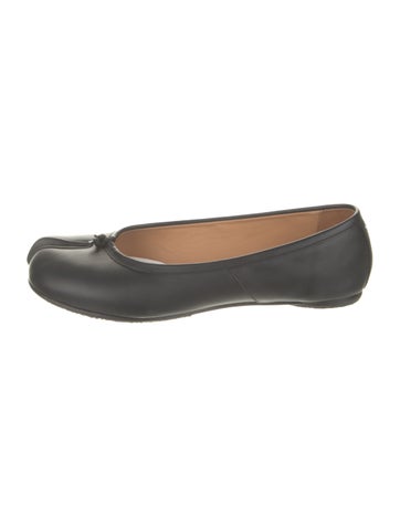 Pre-owned Maison Margiela Tabi Leather Ballet Flats In Black