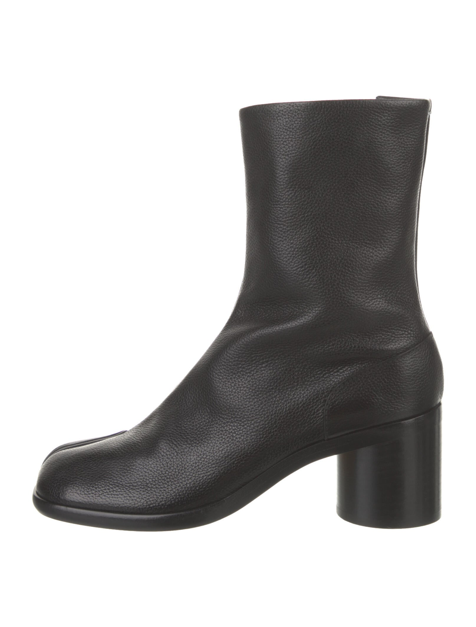 maison margiela classic leather tabi shoes