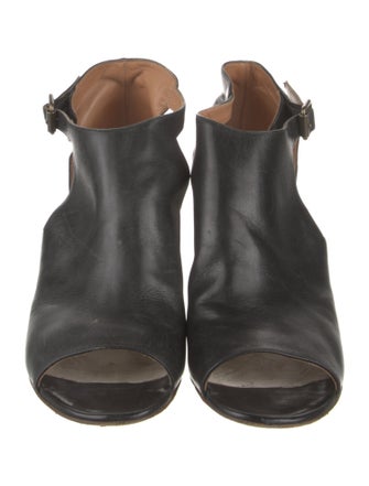 Maison Margiela Leather D'Orsay Pumps