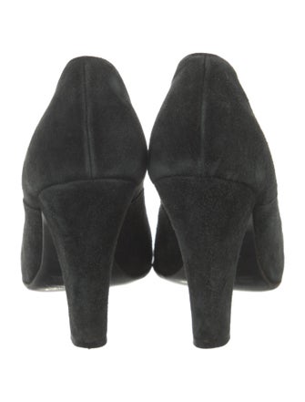 Marc Jacobs Suede Pumps