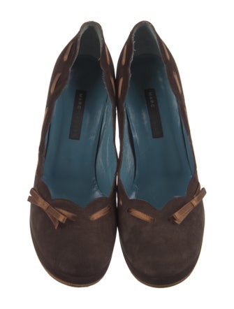 Marc Jacobs Suede Pumps