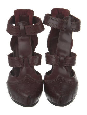 Marc Jacobs Leather T-Strap Pumps