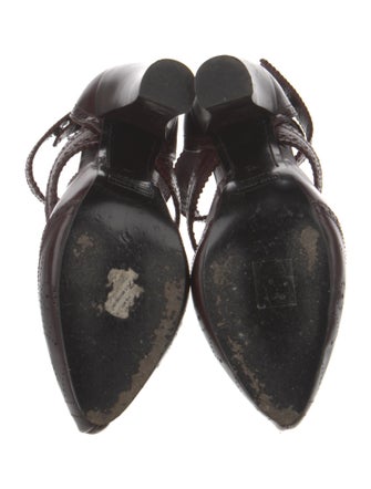 Marc Jacobs Leather T-Strap Pumps
