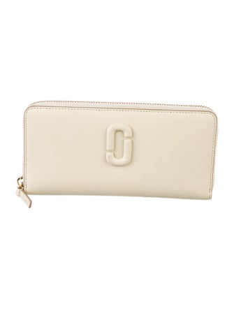 Marc Jacobs F is Fendi Continental Leather Continental Wallet