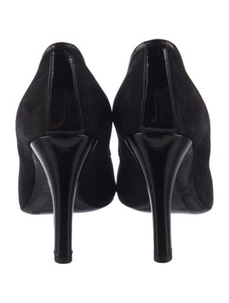 Marc Jacobs Suede Bow Accents Pumps