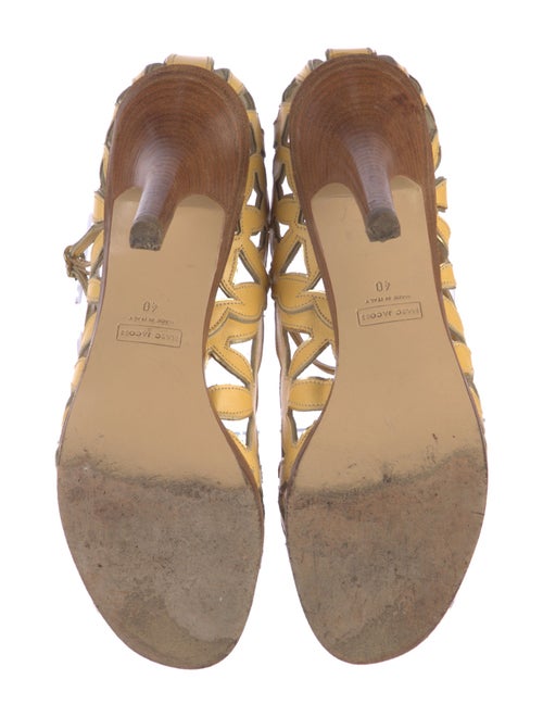 Marc Jacobs Leather Cutout Accent Pumps
