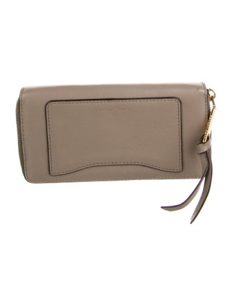 Marc Jacobs Leather Continental Wallet