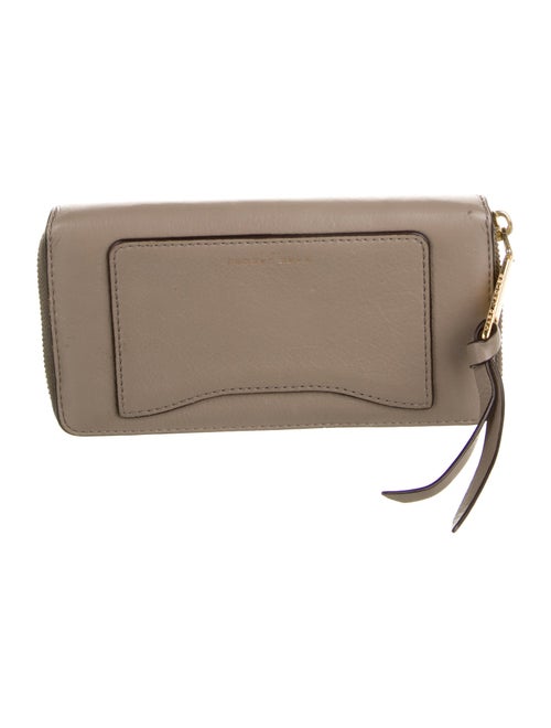 Marc Jacobs Leather Continental Wallet