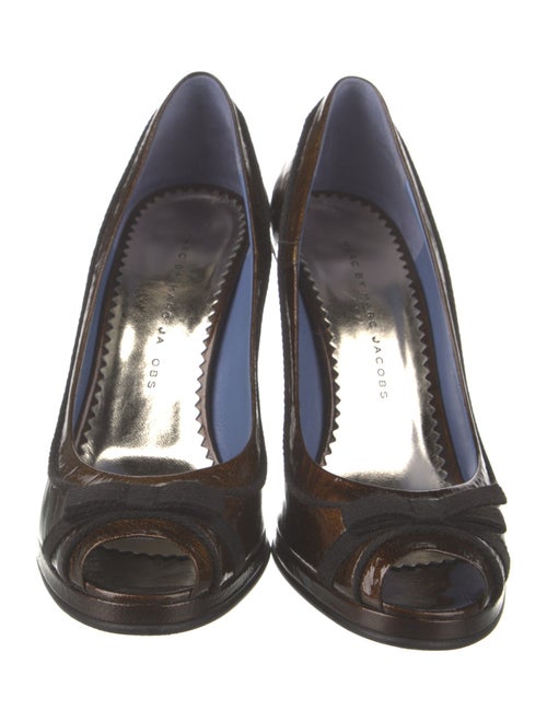 Marc Jacobs Patent Leather Bow Accents Pumps