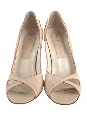 Marc Jacobs Leather Cutout Accent Pumps