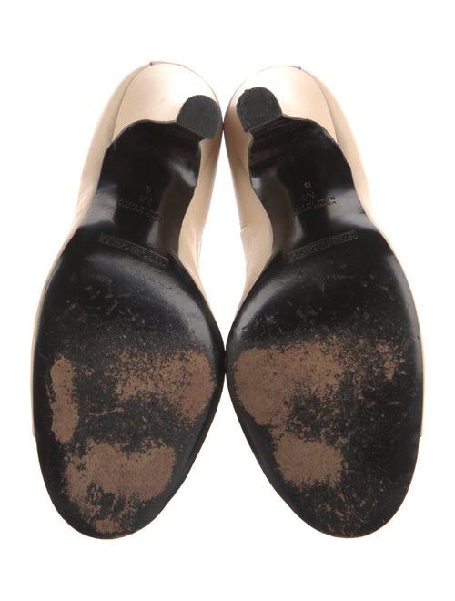 Marc Jacobs Leather Cutout Accent Pumps