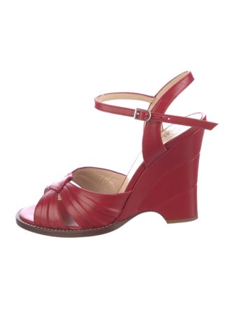 Marc Jacobs Leather D'Orsay Pumps