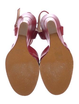 Marc Jacobs Leather D'Orsay Pumps