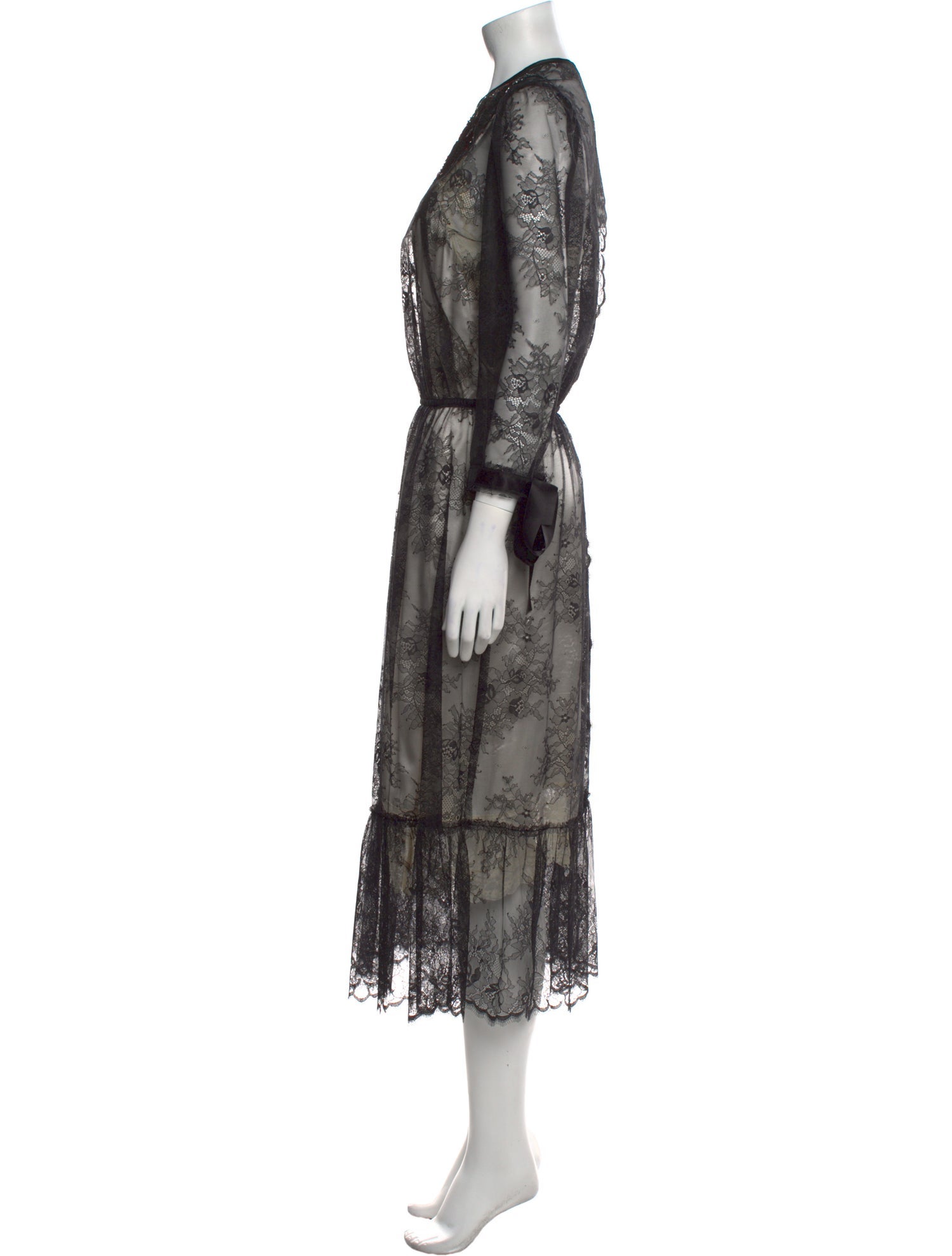 Marc Jacobs Lace Pattern Long Dress - Black Dresses, Clothing - MAR228017 | The RealReal Marc Jacobs Lace Pattern Long Dress - Black Dresses, Clothing - MAR228017 | The RealReal