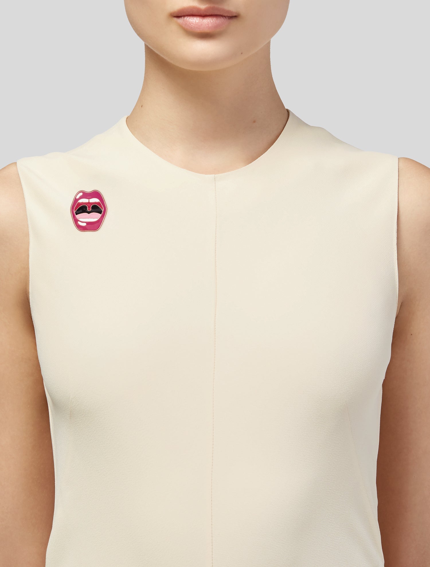 Marc Jacobs Enamel The Lip' Lapel Pin