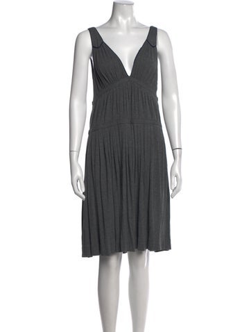 Pre-owned Marc Jacobs V-neck Knee-length Dress In Gray