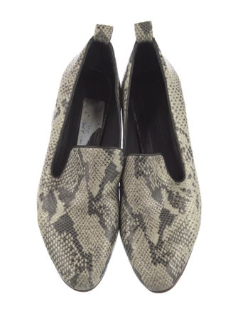 Mari Giudicelli Snakeskin Animal Print Pumps