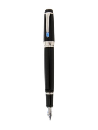 Montblanc Bohème Noir et Noir Fountain Pen