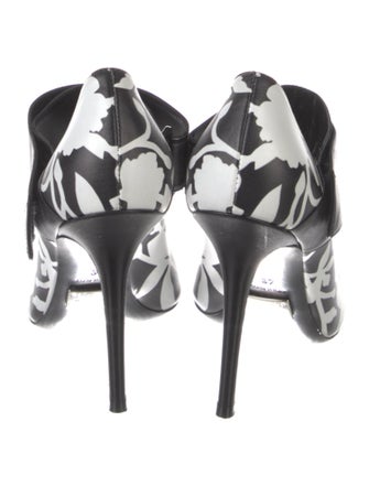 Michael Kors Collection Leather Printed Pumps