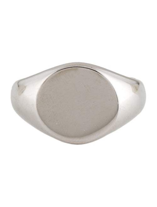 Mejuri Signet Ring
