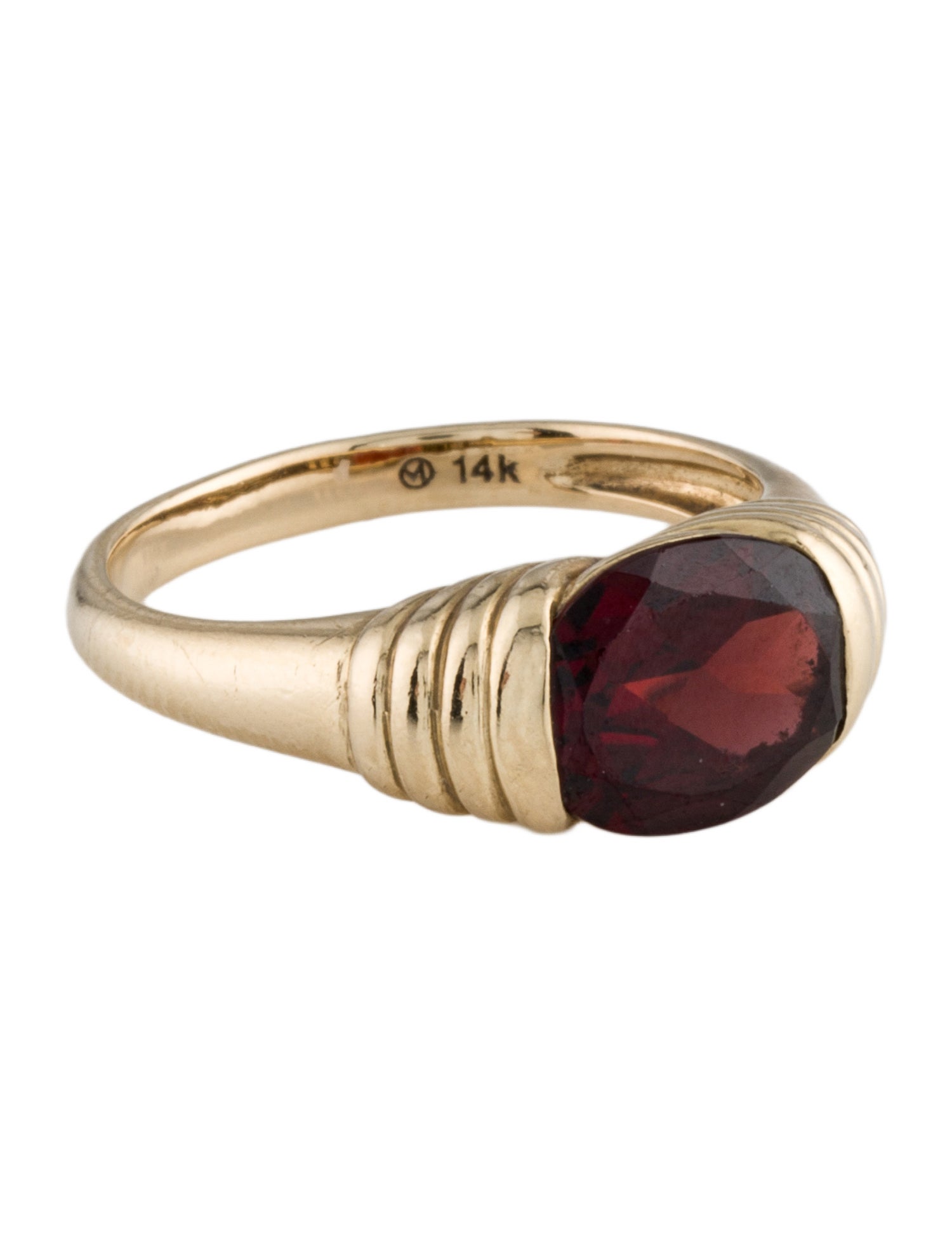Mejuri 14K 2.96ct Garnet Heirloom Ring
