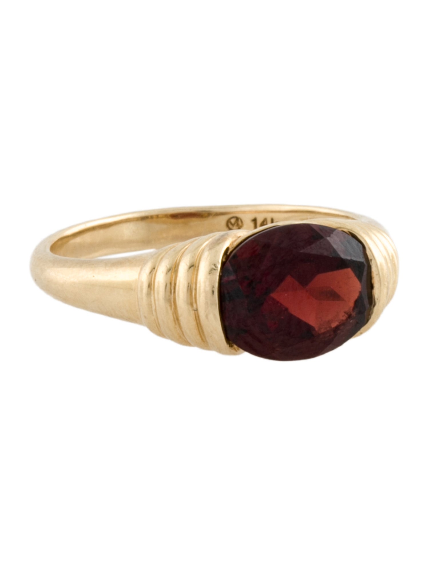 Mejuri 14K 2.84ct Garnet Heirloom Ring