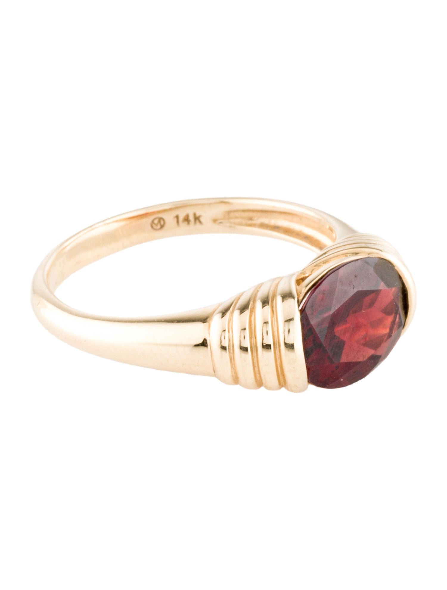 Mejuri 14K 2.67ct Garnet Heirloom Ring