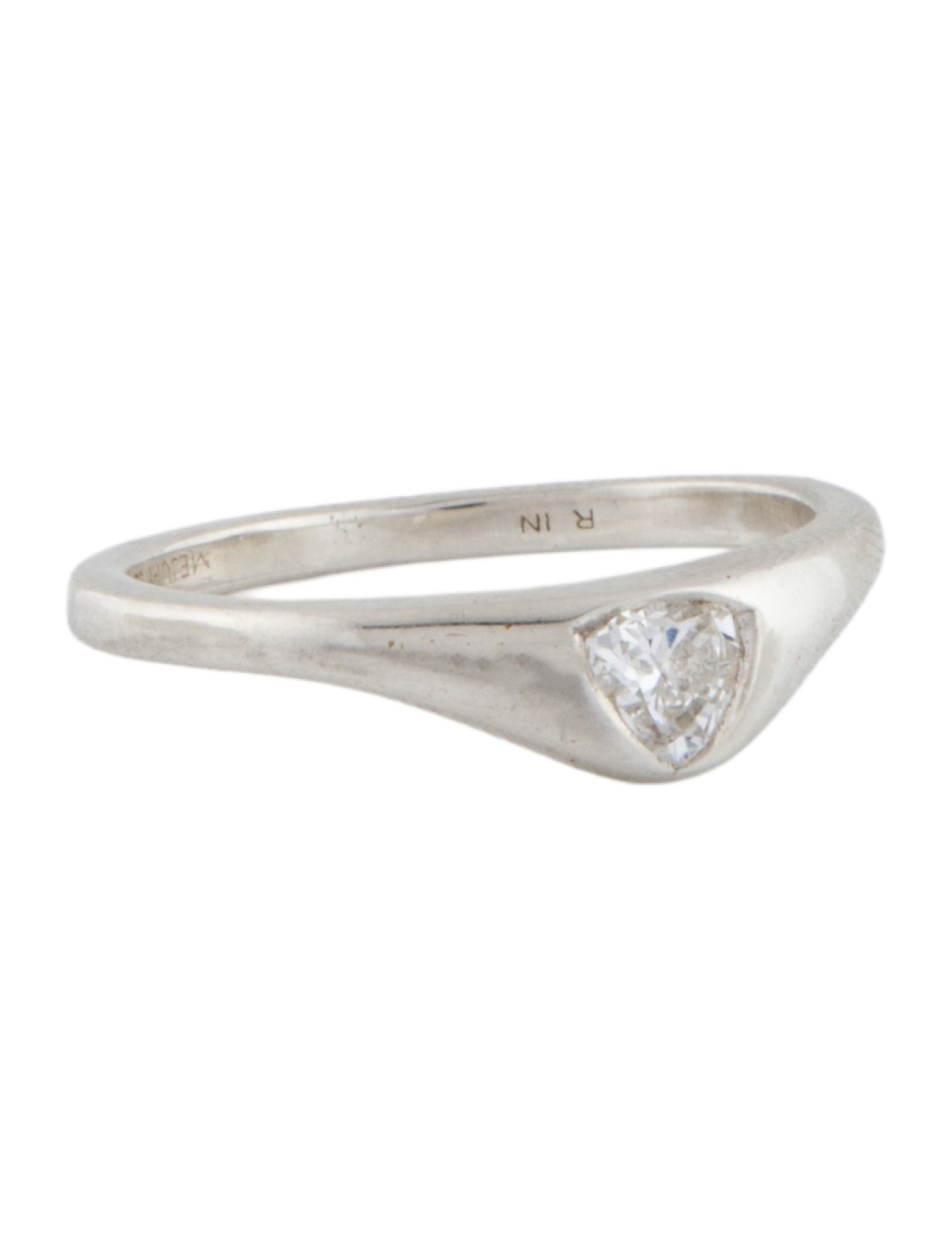 Mejuri Lab-Grown Diamond Organic Dome Crescent Nesting Ring