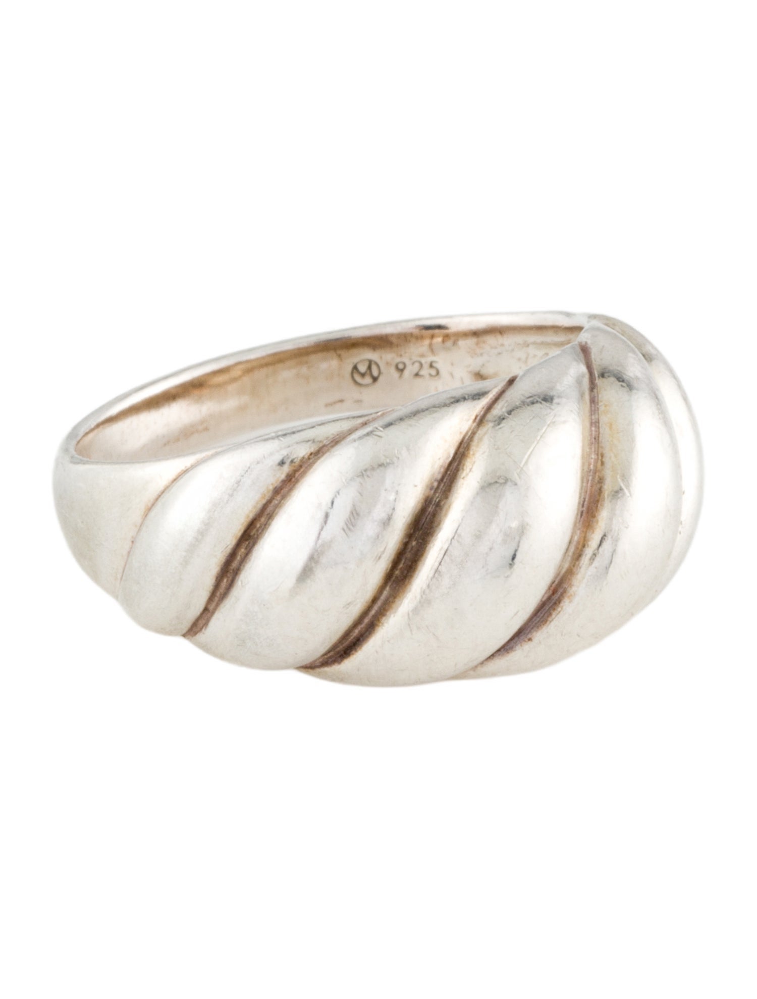 Mejuri Croissant Dome Band