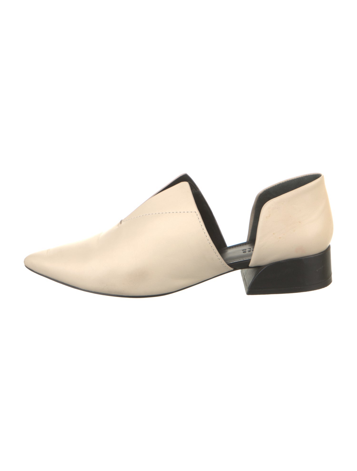 Mercedes Castillo Leather