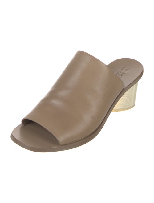 Mercedes Castillo Leather Slides