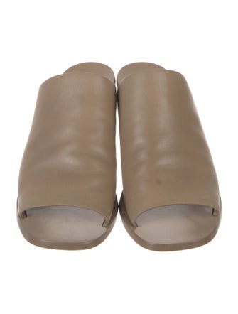 Mercedes Castillo Leather Slides