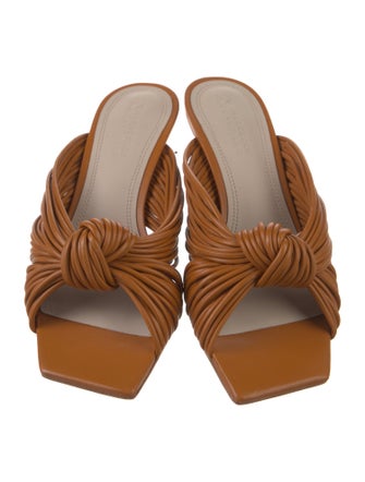 Mercedes Castillo Leather Slides