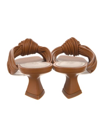 Mercedes Castillo Leather Slides