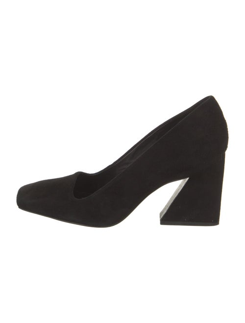 Mercedes Castillo Suede Pumps