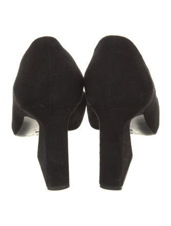 Mercedes Castillo Suede Pumps