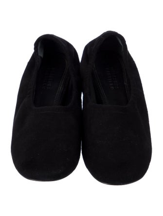 Mercedes Castillo Suede Pumps