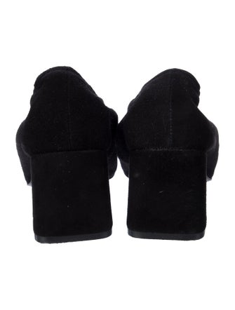 Mercedes Castillo Suede Pumps