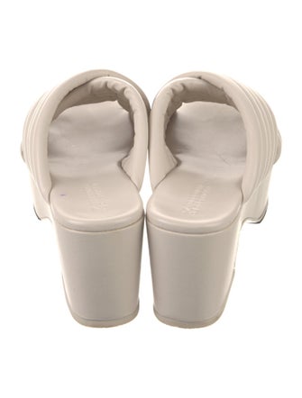 Mercedes Castillo Leather Slides
