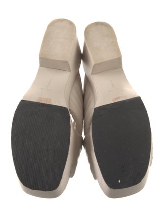 Mercedes Castillo Leather Slides