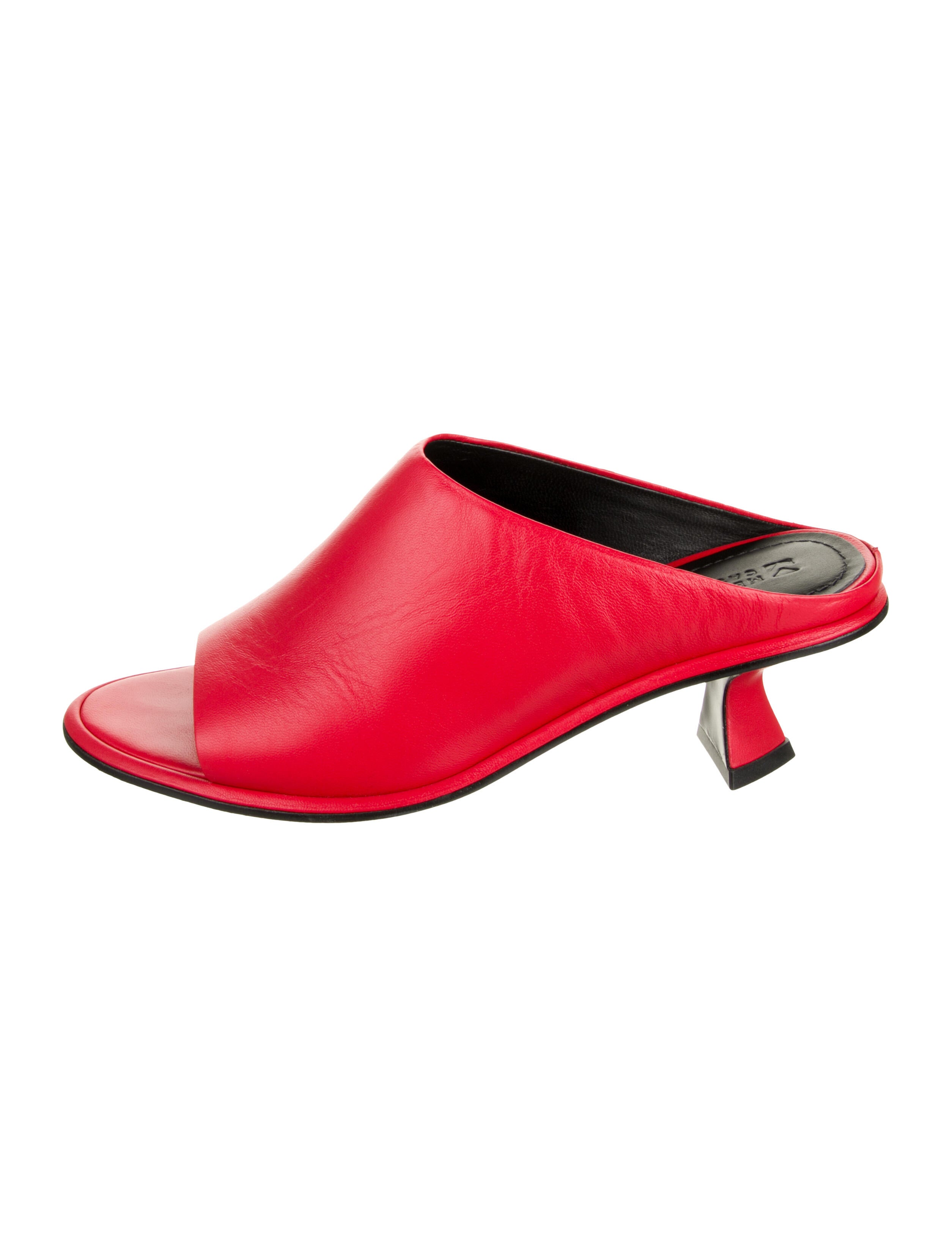 Mercedes Castillo Leather Slides