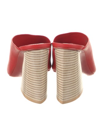 Mercedes Castillo Leather Slides