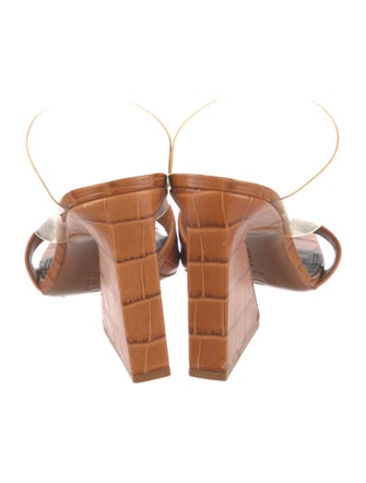 Mercedes Castillo Leather Slides