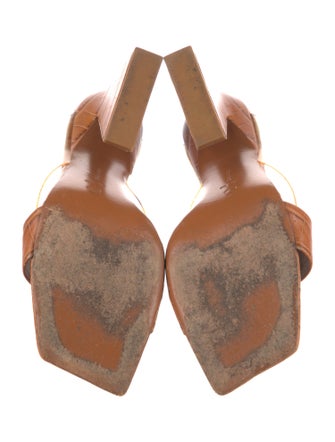Mercedes Castillo Leather Slides
