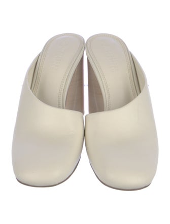 Mercedes Castillo Leather Mules