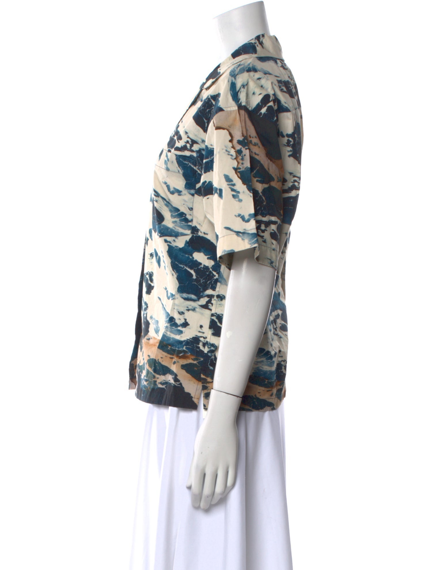 Meryll Rogge Printed V-Neck Button-Up Top