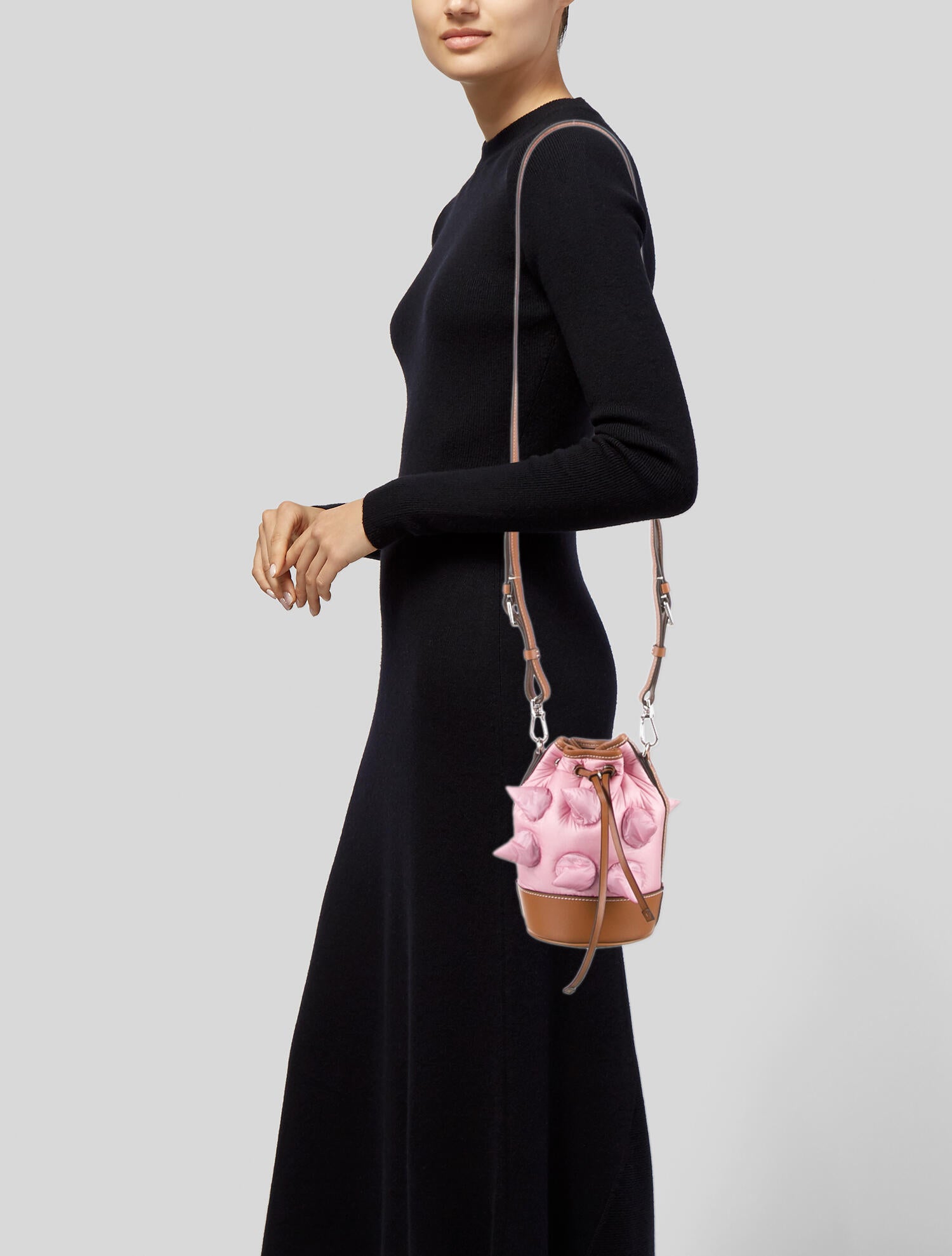 新品 モンクレールジーニアス JWアンダーソン ショルダーバッグ Amazon | [モンクレール] GENIUS ジーニアス JW ANDERSON JW