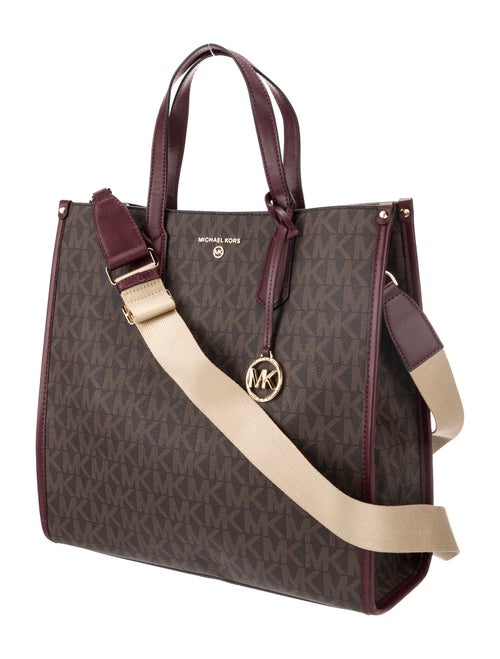 Michael Kors Messenger Bag