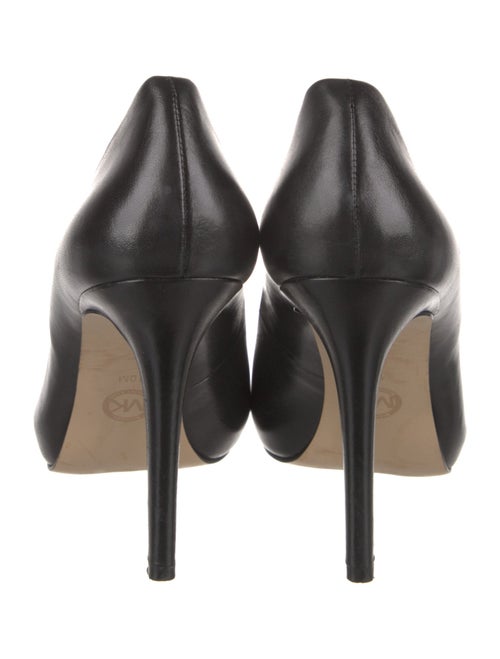 Michael Kors Leather Pumps