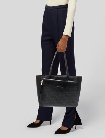 Michael Kors Signature Shoulder Bag